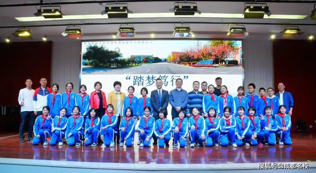 梅斯健康(02415.HK)：向联席首席执行官樊杰授予合共540.38万股奖励股份